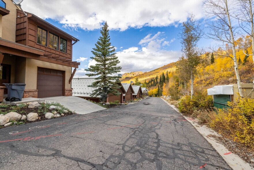 Building Photo - 12150 Big Cottonwood Canyon Rd