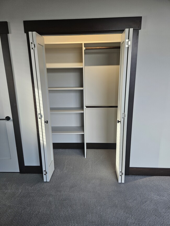 Bedroom Closet w/automatic lights - 1122 Stoneridge Dr