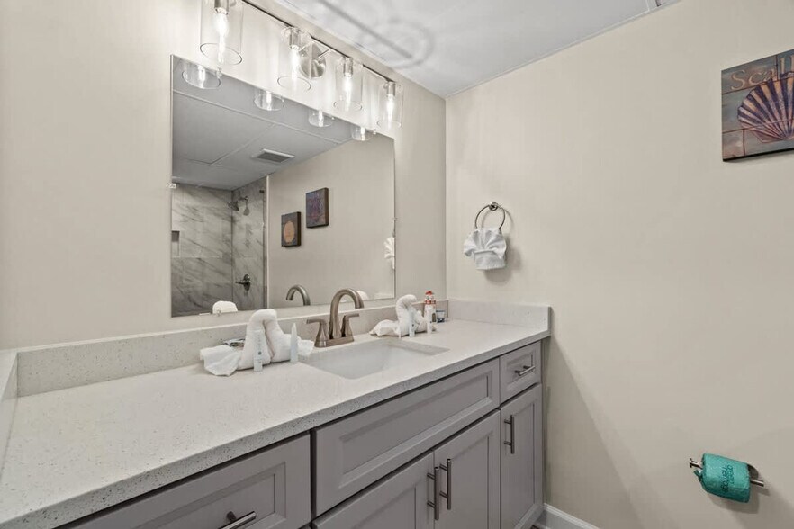 Building Photo - 17155 FL-30