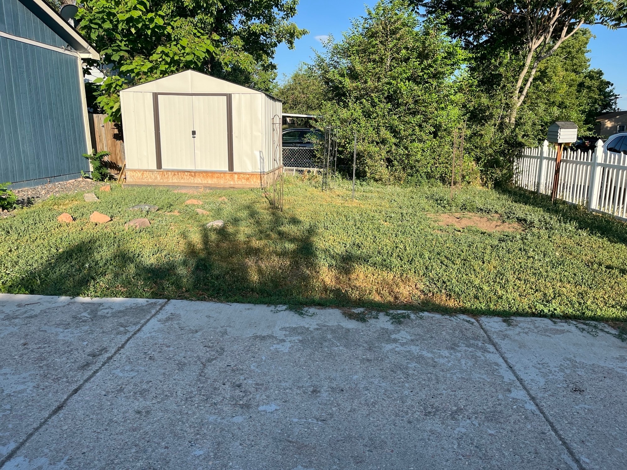 Building Photo - 1510 W Maple Ave