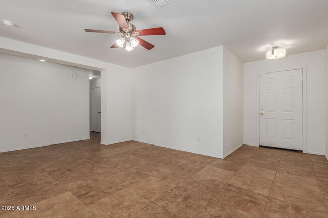 Building Photo - 10537 W Donald Dr