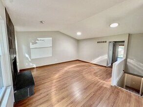 Building Photo - 4 Shining Rock Dr
