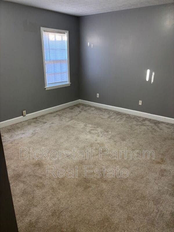 Building Photo - 3702 3rd Ave