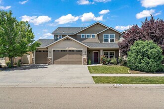 Building Photo - 4 Bedroom home Near Freeway in Meridian