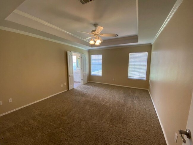 Building Photo - 3 Bed, 2 Bath + Office | Jenks, OK | $2200...