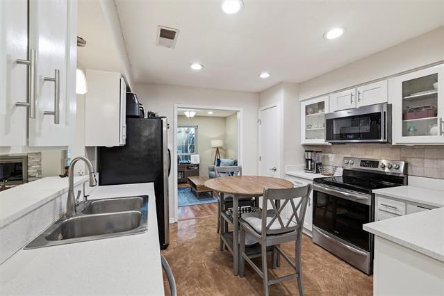 Building Photo - 1117 Glyndon Dr