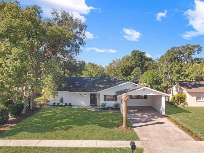 Primary Photo - 1234 Lynwood Ave