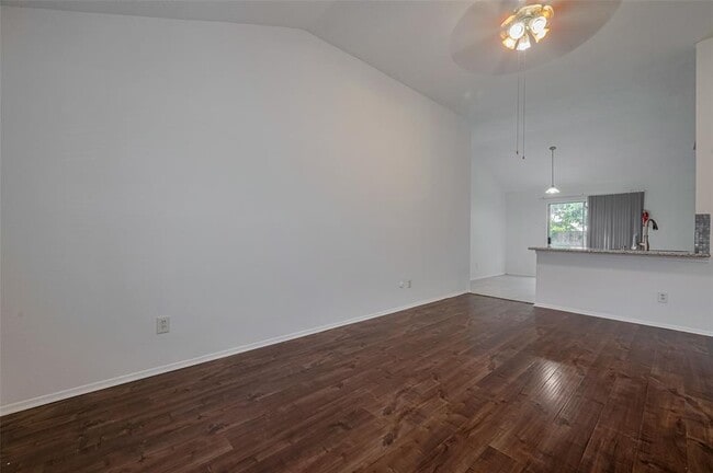 Building Photo - 15331 Peachmeadow Ln