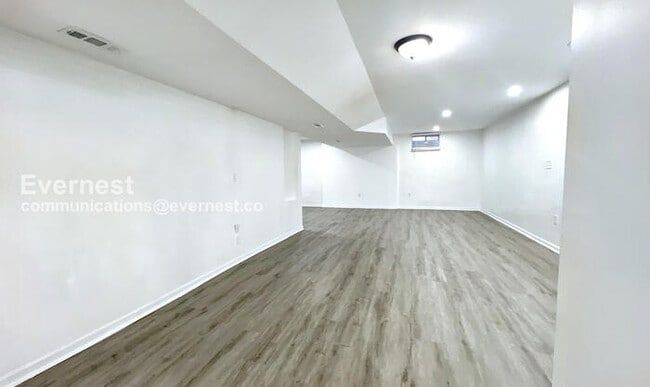 Building Photo - 928 SE 12 Terrace