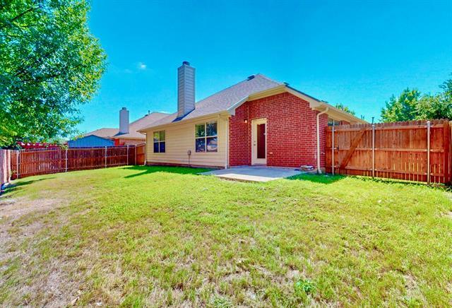 Building Photo - 1216 Lake Forest Dr