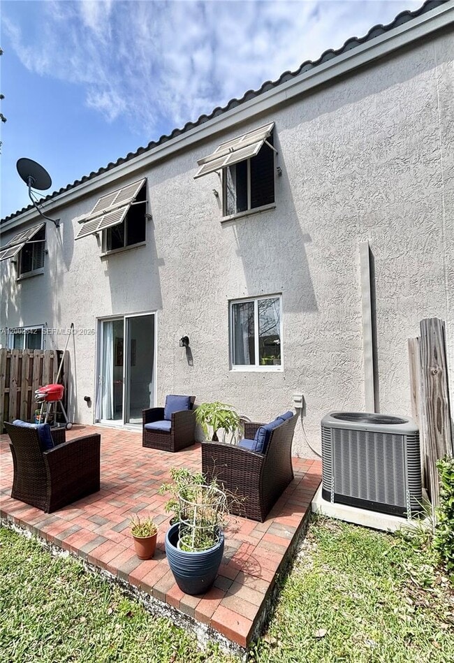 Building Photo - 5952 NW 47th Terrace