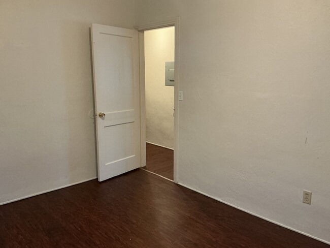 Building Photo - 2-Bedroom / 1-Bath Home for Rent- $1150