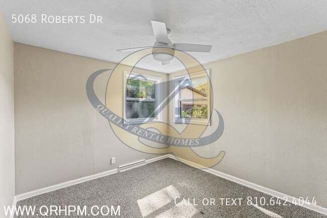 Building Photo - 5068 Roberts Dr