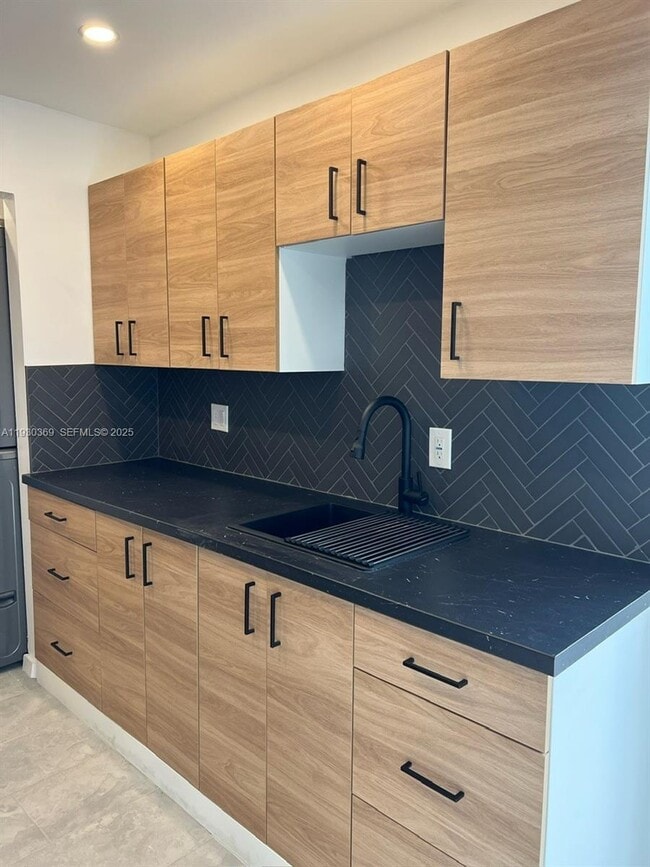 Building Photo - 7474 E Plumosa Ln