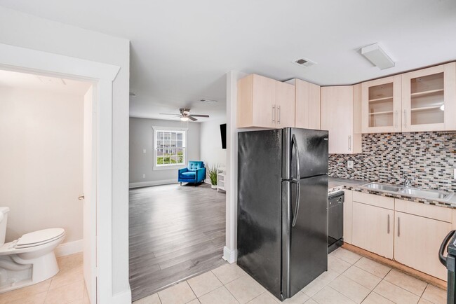 Building Photo - 2-Bedroom Birch Landing Condo with Fenced ...