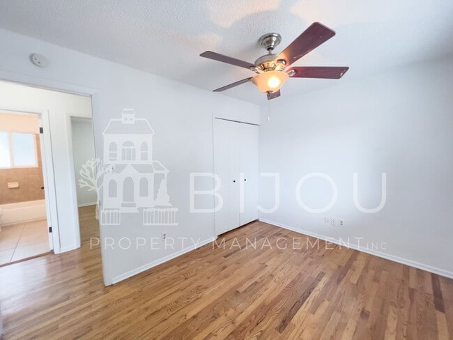 Building Photo - Lovely Four Bedroom