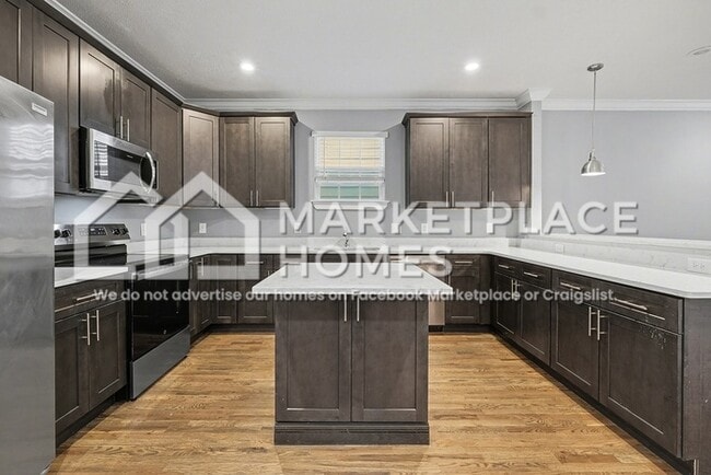 Building Photo - 2437/106 Bell St