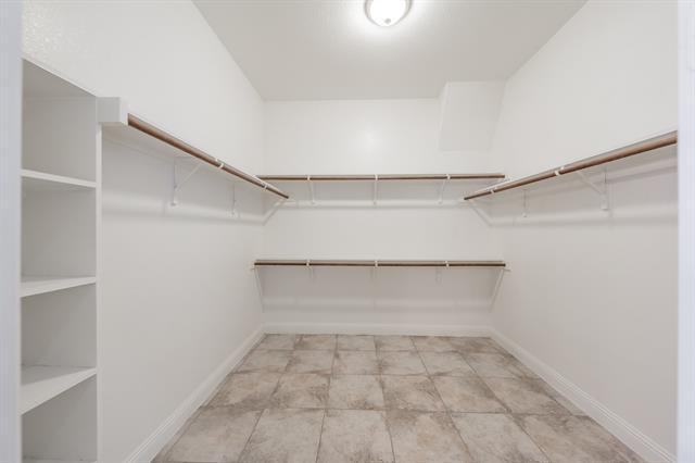 Building Photo - 568 Enfield Dr