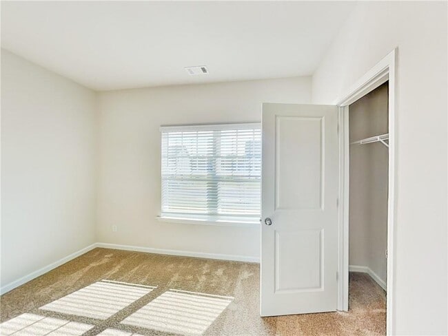 Building Photo - 1247 Fendt Dr