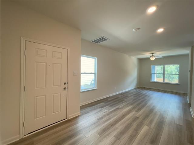 Building Photo - 301 Marsh Ln
