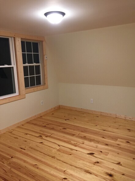 Building Photo - 276 Moonlight River Rd