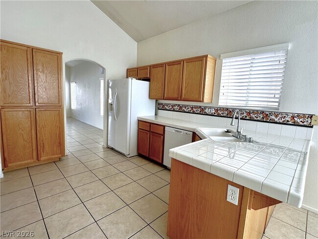 Building Photo - 10018 Ivy Patch St