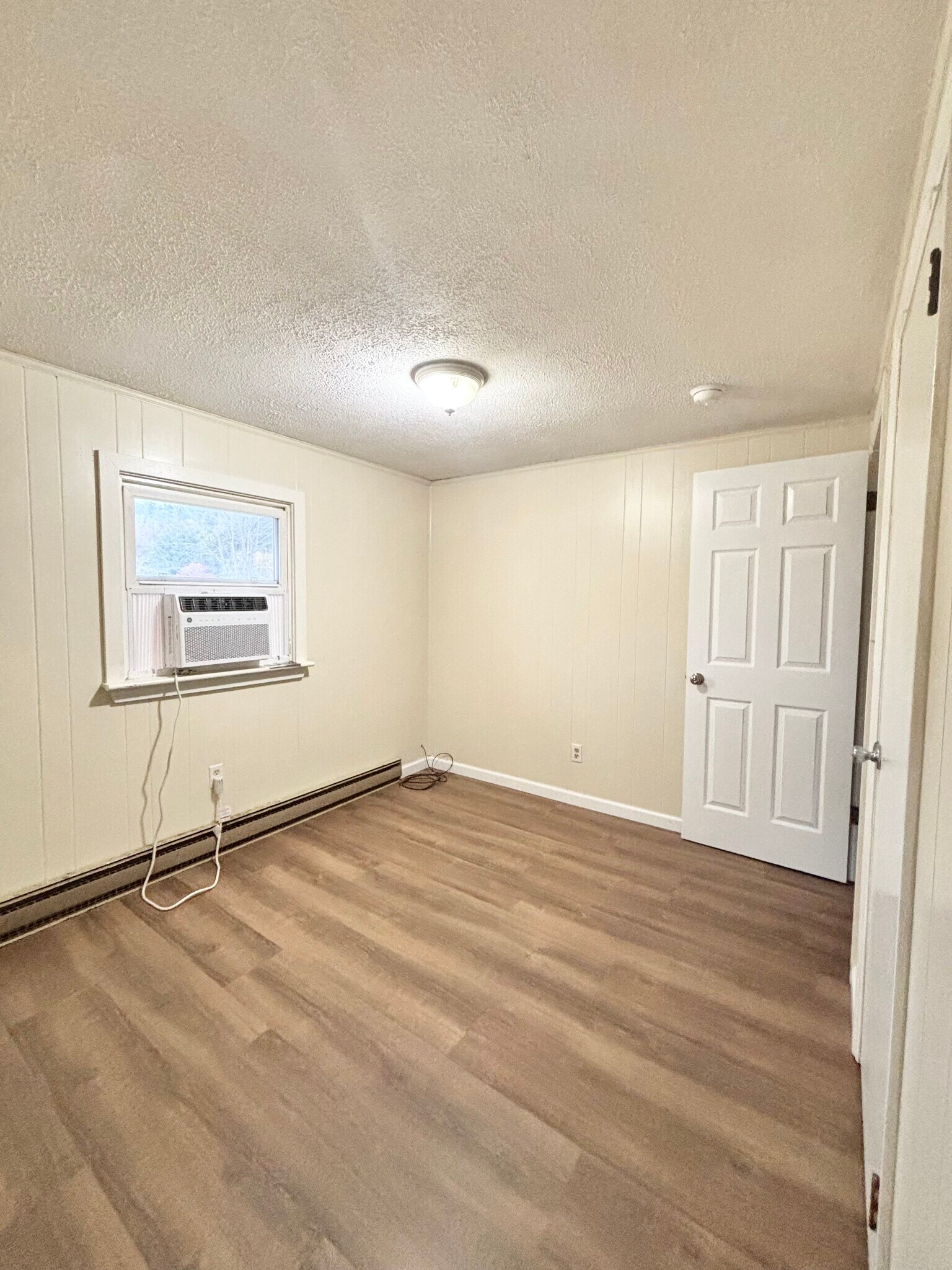 Building Photo - 201 Lexington St