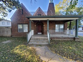 Building Photo - 701 Booker St