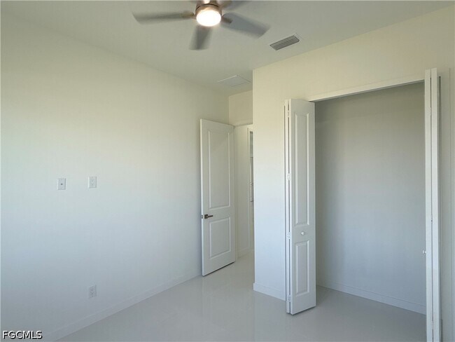 Building Photo - 4238 NW 34th Terrace