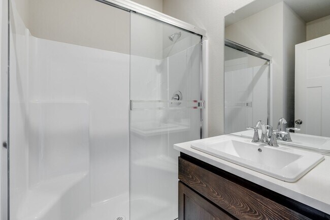 Building Photo - Beautiful 4 Bed, 3 Bath Rental Home in Nor...