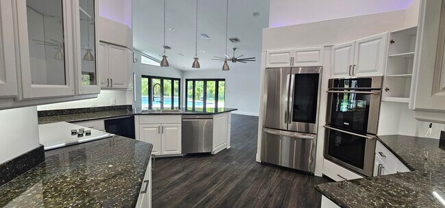 Building Photo - 21046 N Sweetwater Ln