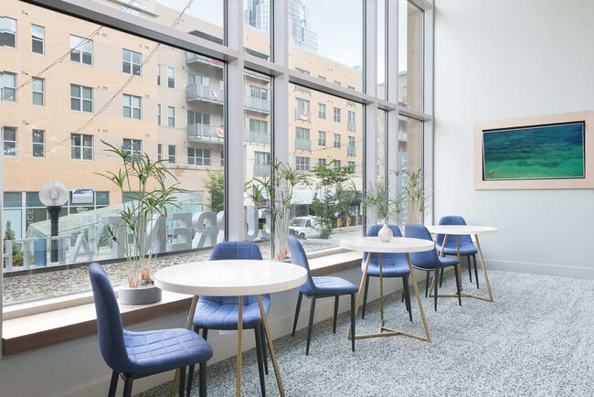 Building Photo - 132 Rosa Parks St