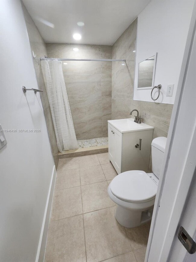 Building Photo - 645 NW 7th Ave