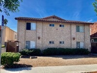 Building Photo - 1 Bed, 1 Bath North Park $500 Move-in Credit