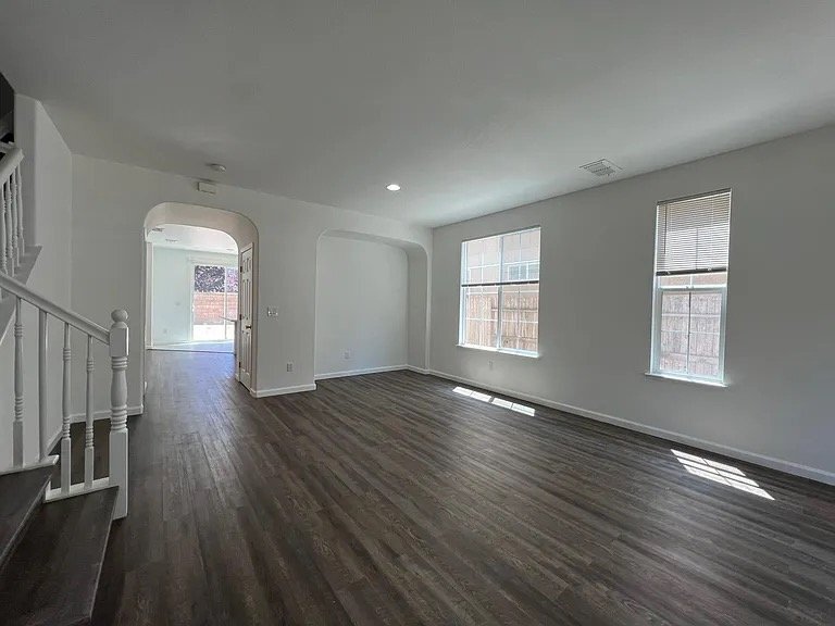 Building Photo - 120 Stone Valley Cir