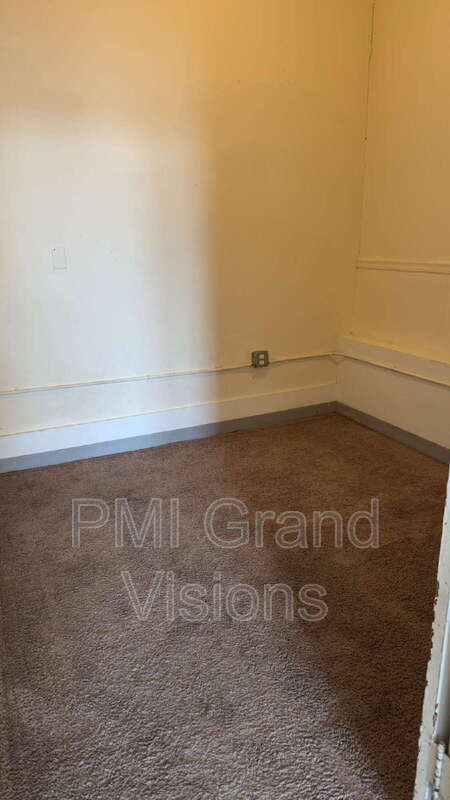 Building Photo - 601 1/2 Monroe