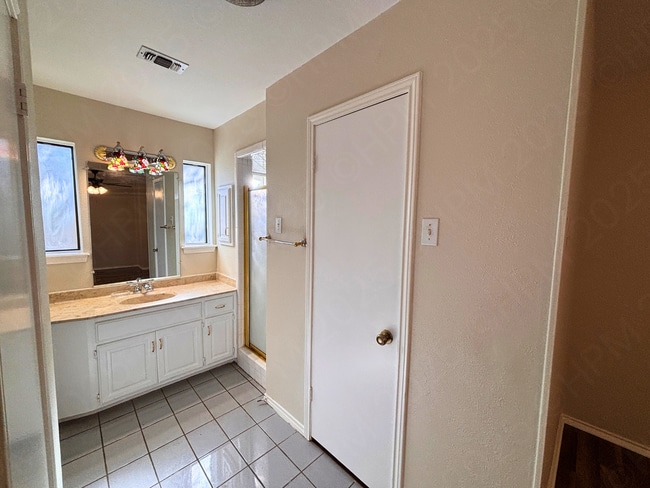 Building Photo - 514 Fossel Pass St