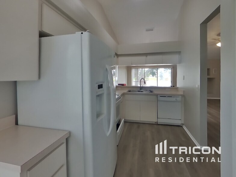Building Photo - 1216 Cressford Pl