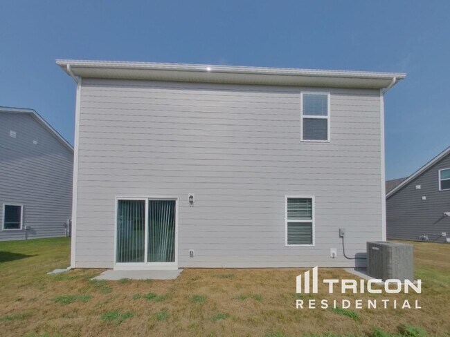 Building Photo - 3427 Quintana Dr