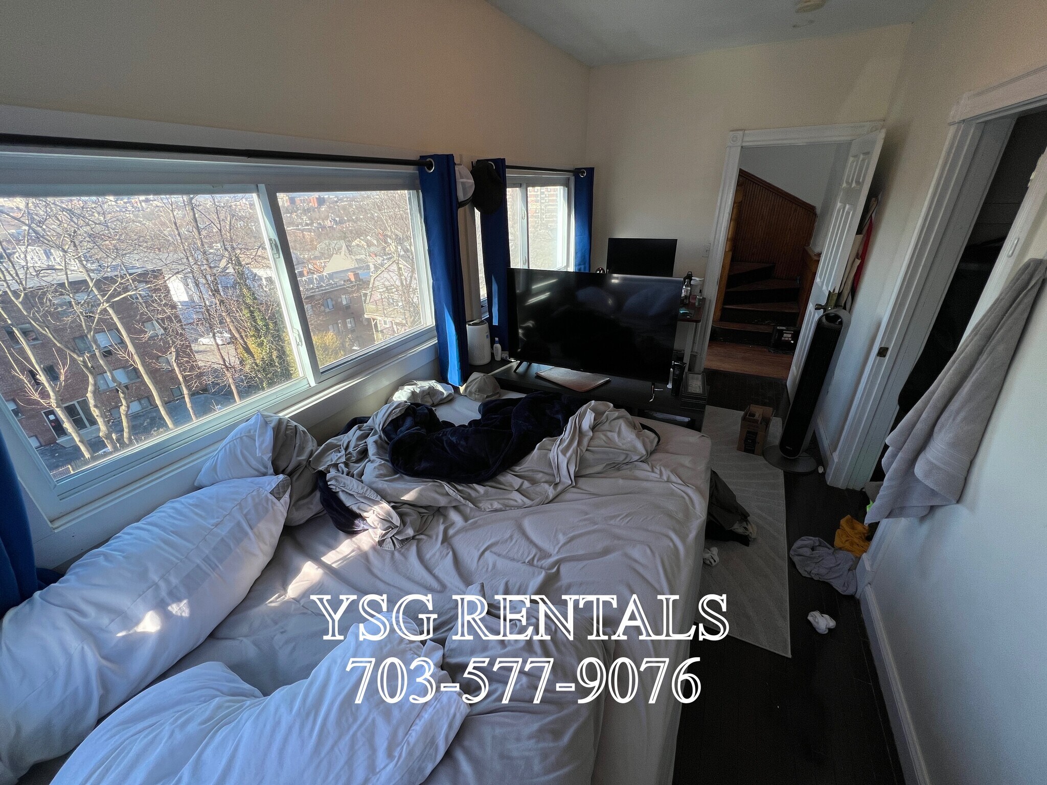 Building Photo - 9 Sunset St