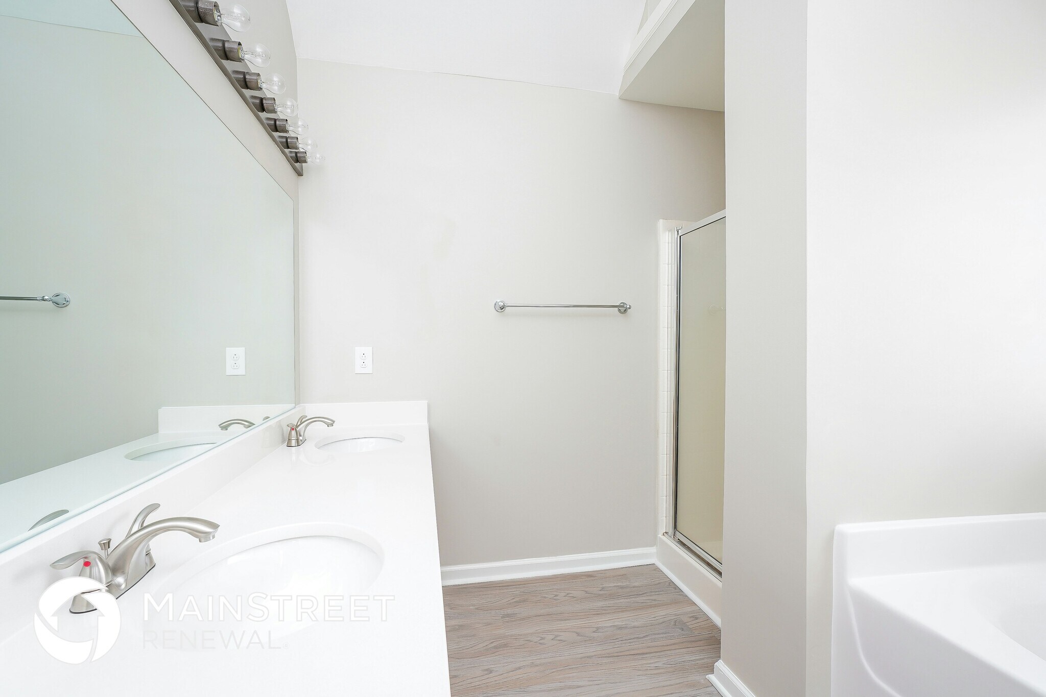 Building Photo - 604 Woodland Hills Dr