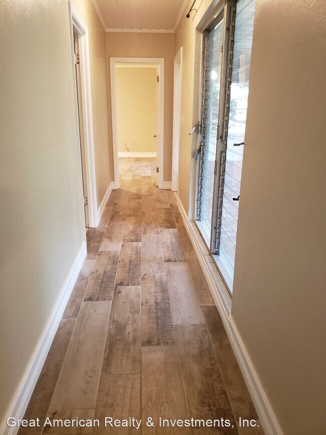 Building Photo - 3 br, 2 bath House - 200 NE 11th Street