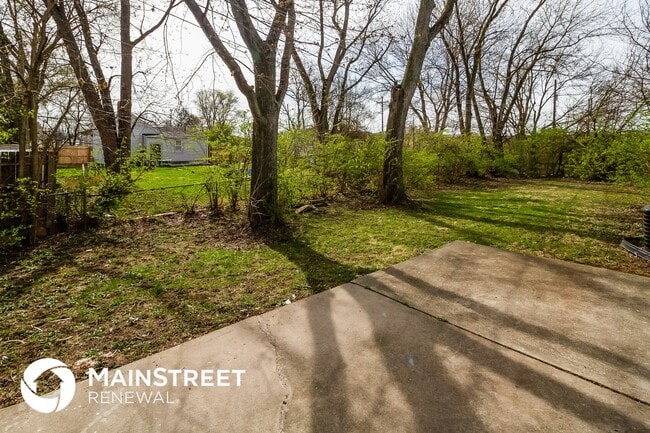 Building Photo - 1880 Queensrowe Pl