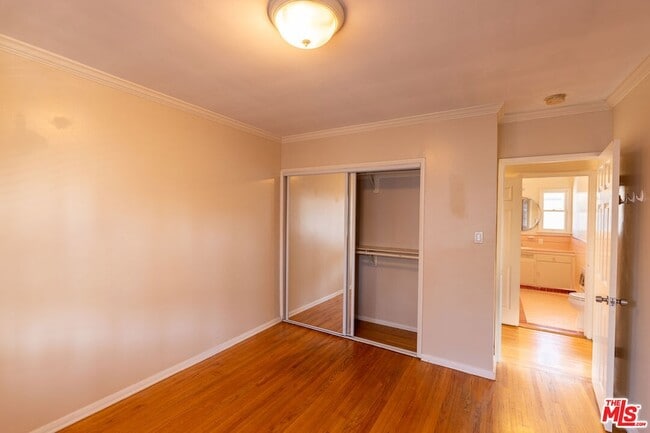 Building Photo - 8537 Cashio St