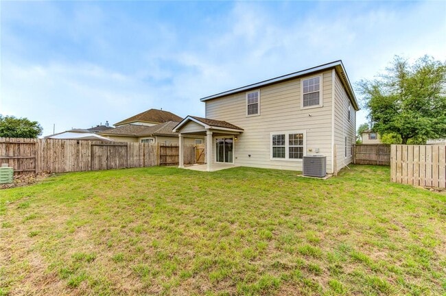 Building Photo - 18503 Fair Grange Ln