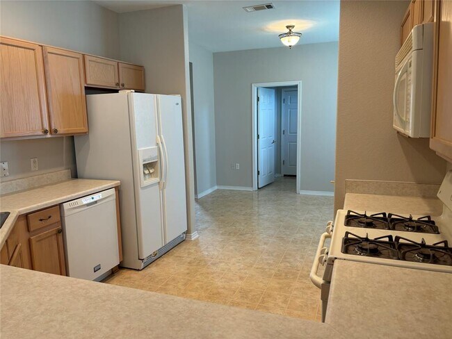 Building Photo - 106 Bowie Cir