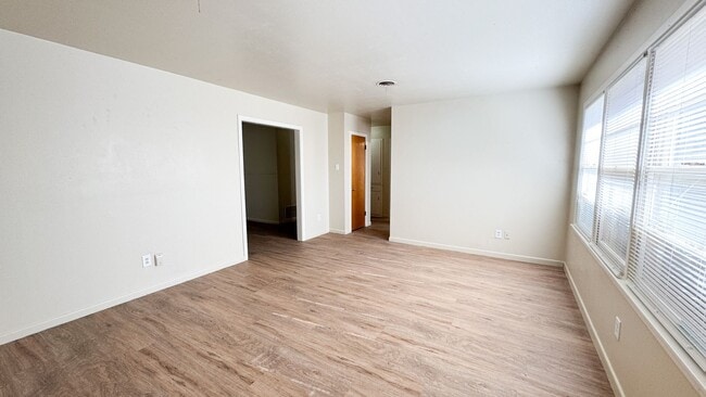 Building Photo - 3034 57th St