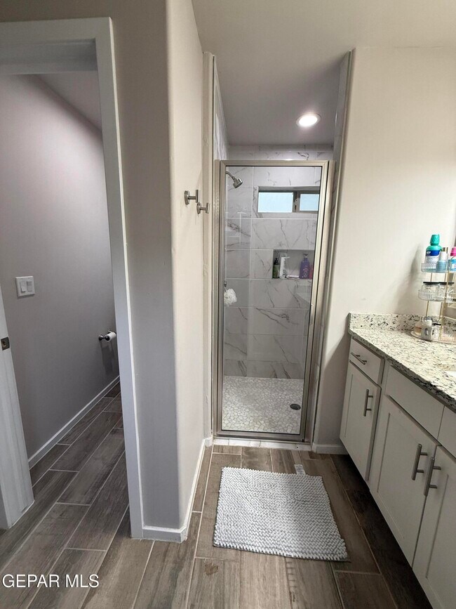 Building Photo - 13841 Paseo Central Ave