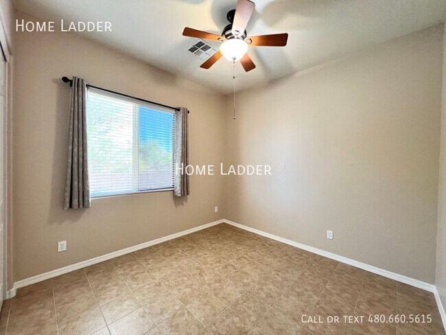 Building Photo - 6491 W Victory Way