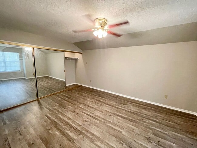 Building Photo - 3825 Kimberly Dr